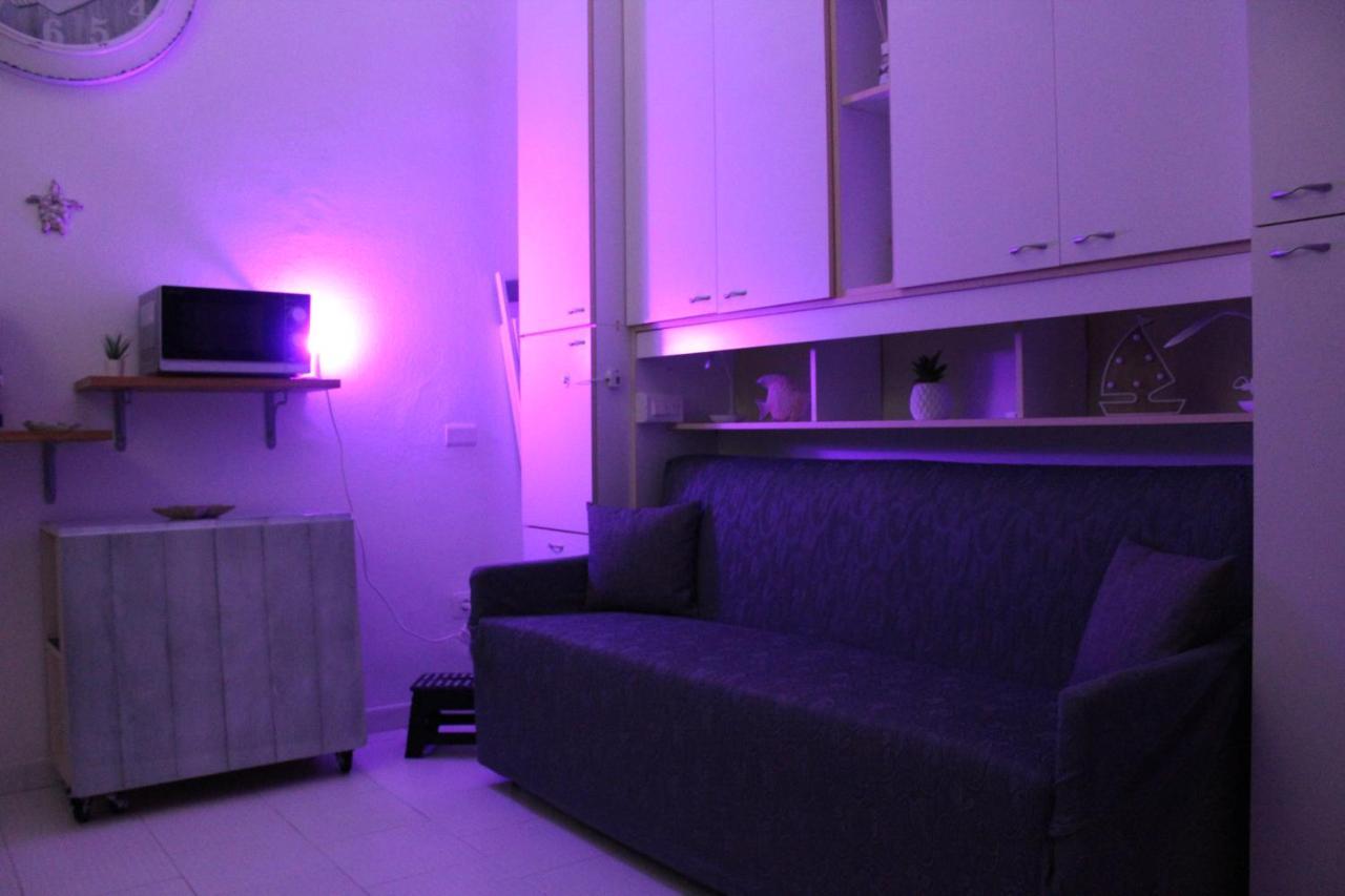 La Casa Ridente : Ischia Porto Apartment Bagian luar foto
